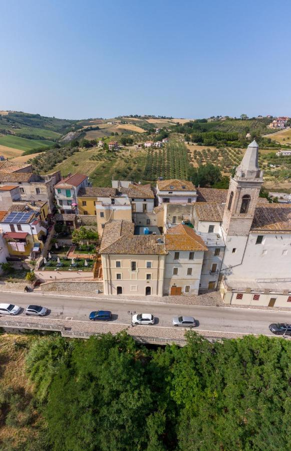 Готель Palazzo Ducale Castilenti Екстер'єр фото